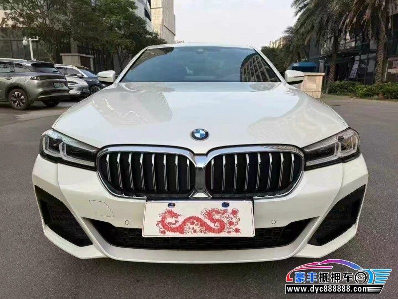 抵押车出售22年宝马5系轿车