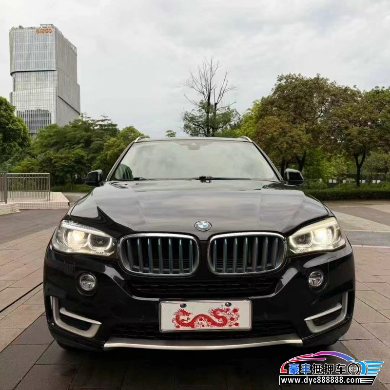 抵押车出售18年宝马X5轿车
