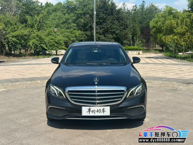 抵押车出售17年奔驰E轿车