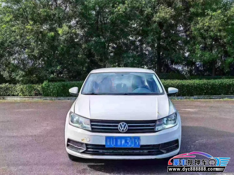抵押车出售19年大众桑塔纳轿车