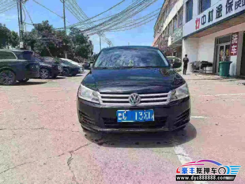 抵押车出售14年大众桑塔纳轿车