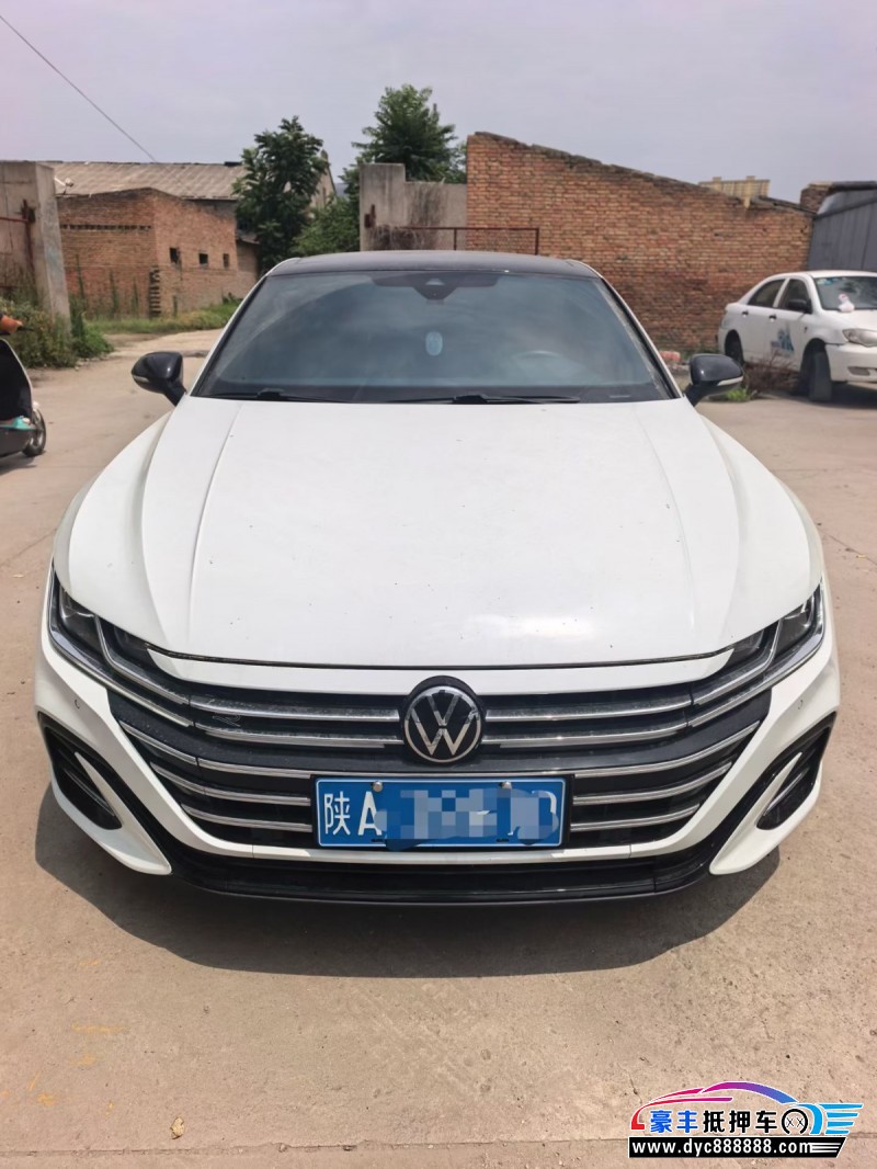 抵押车出售21年大众CC轿车