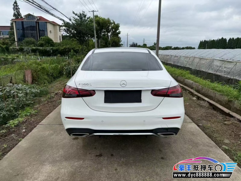 23年奔驰E轿车抵押车出售
