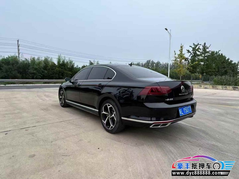 25年大众迈腾轿车抵押车出售