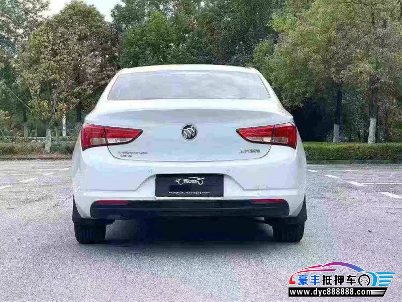 19年别克威朗轿车抵押车出售
