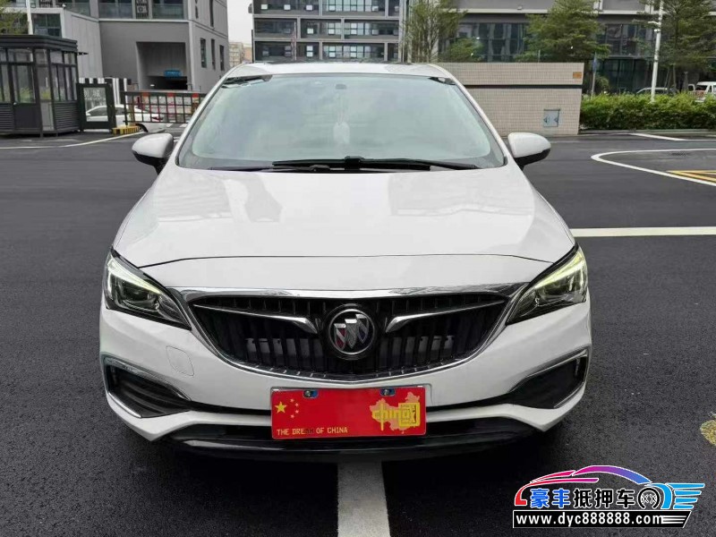 抵押车出售18年别克威朗轿车