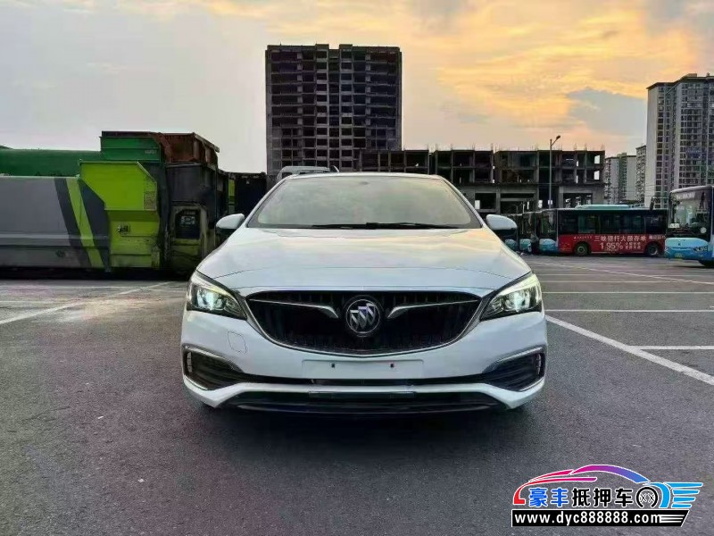 抵押车出售18年别克威朗轿车
