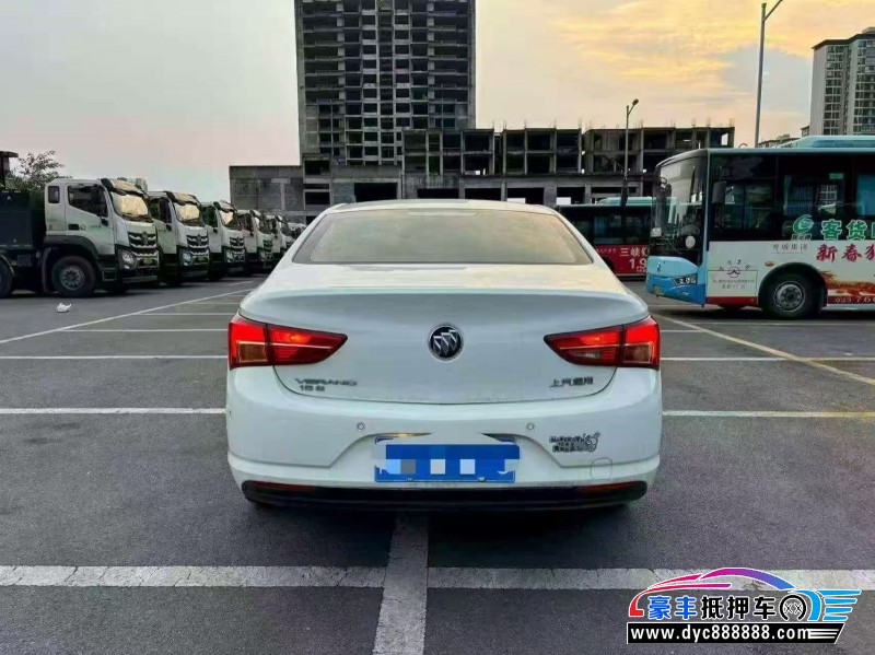 18年别克威朗轿车抵押车出售