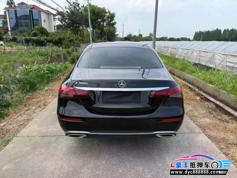 23年奔驰E轿车抵押车出售