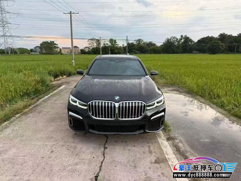 抵押车出售22年宝马7系轿车