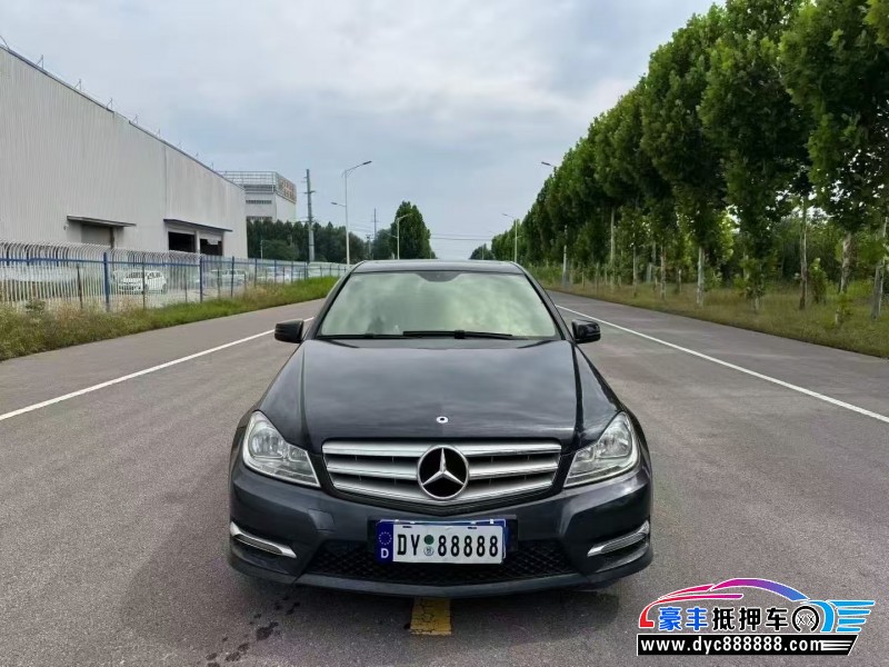 抵押车出售14年奔驰C轿车