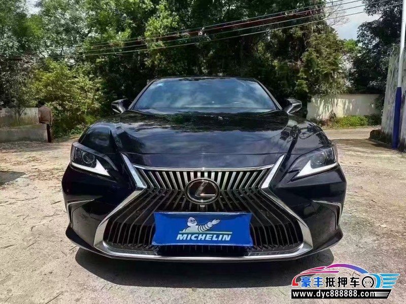 抵押车出售21年雷克萨斯ES轿车