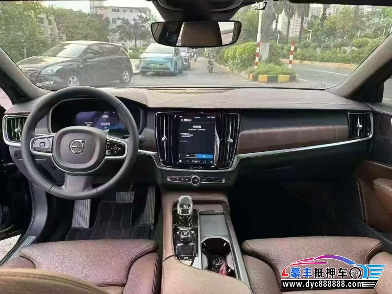 23年沃尔沃S90轿车抵押车出售
