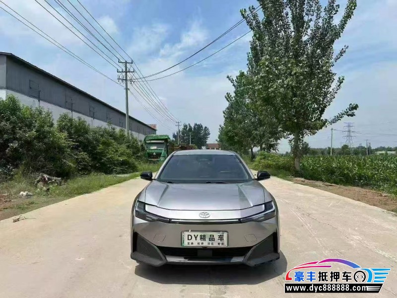 抵押车出售23年丰田BZ3轿车