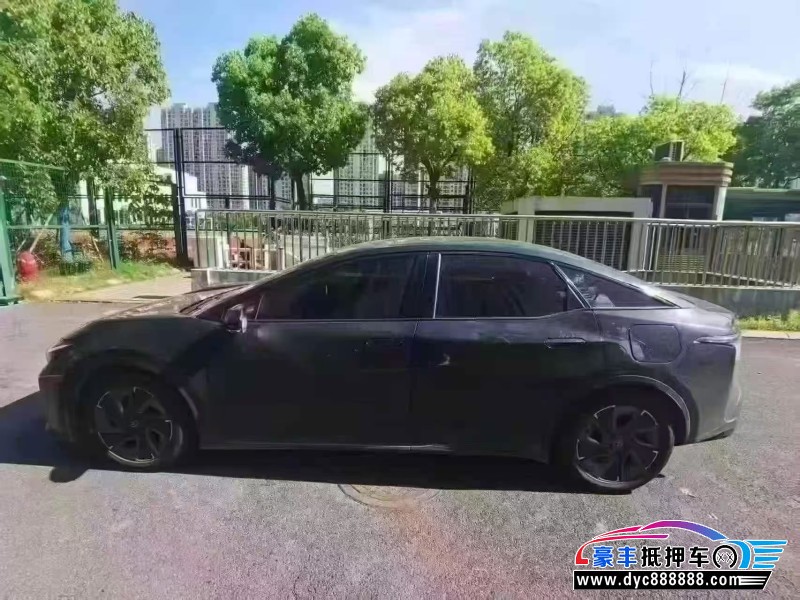 23年丰田BZ3轿车抵押车出售