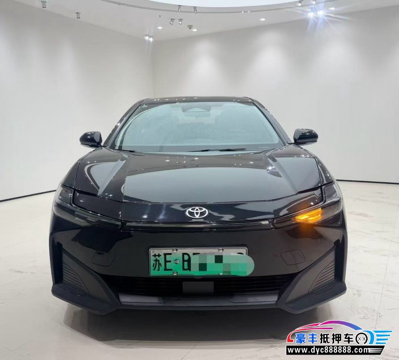 抵押车出售25年丰田BZ3轿车