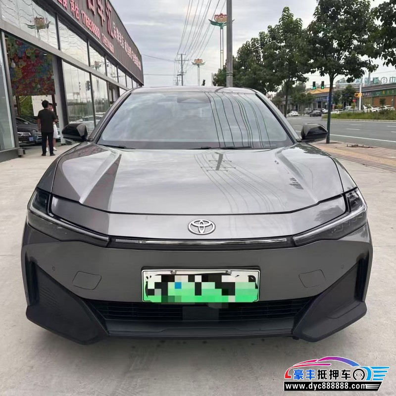 抵押车出售23年丰田BZ3轿车