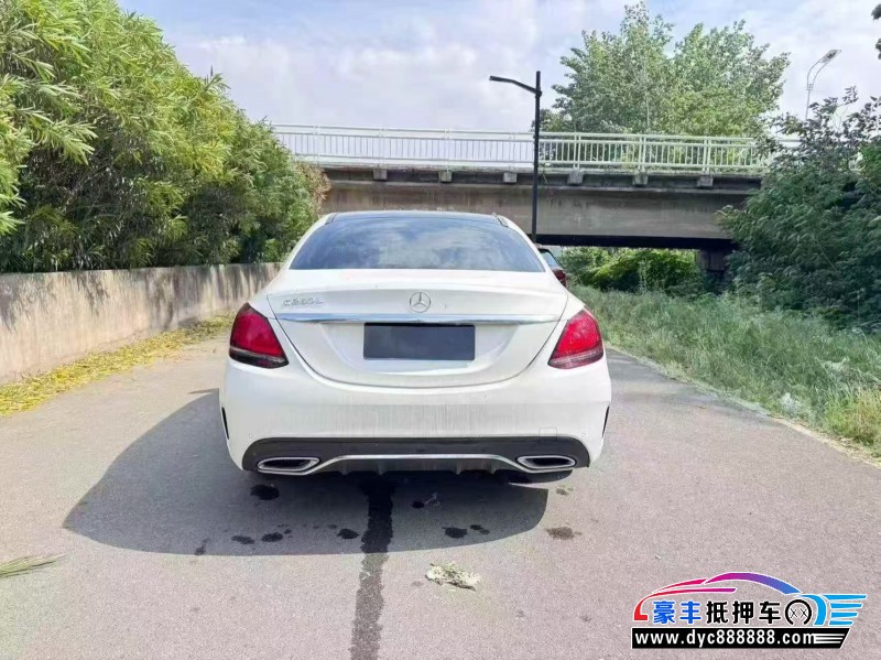 20年奔驰C轿车抵押车出售
