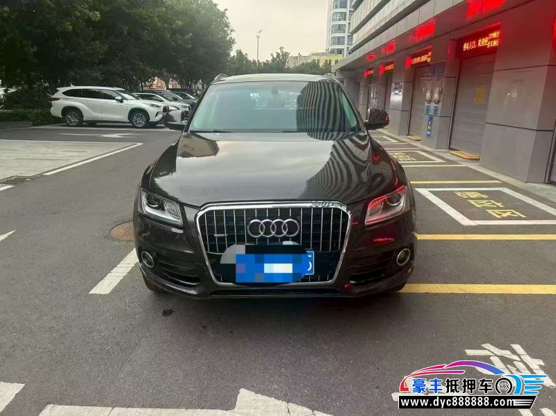 17年奥迪Q5轿车抵押车出售