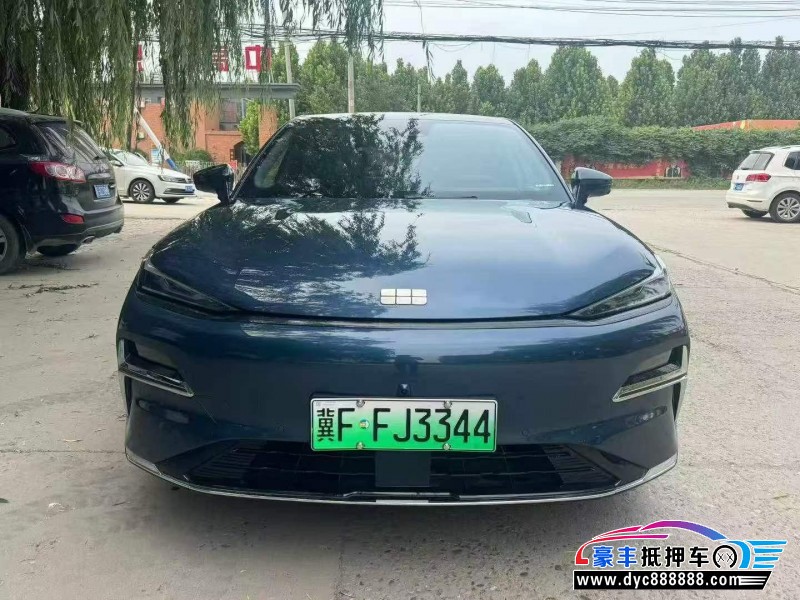 抵押车出售25年吉利银河轿车