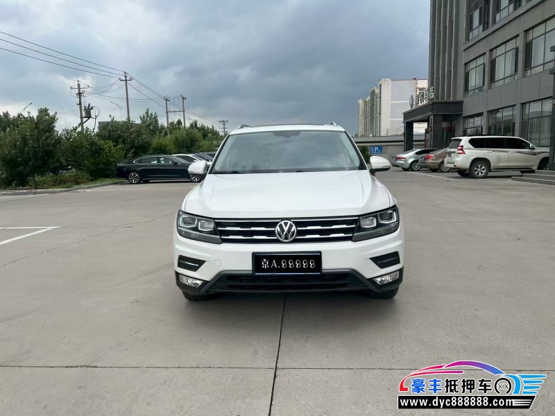 抵押车出售19年大众途观L轿车