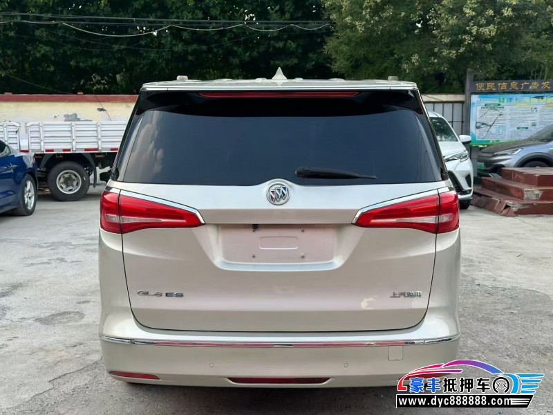 20年别克GL8轿车抵押车出售