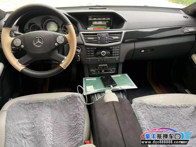 11年奔驰E轿车抵押车出售