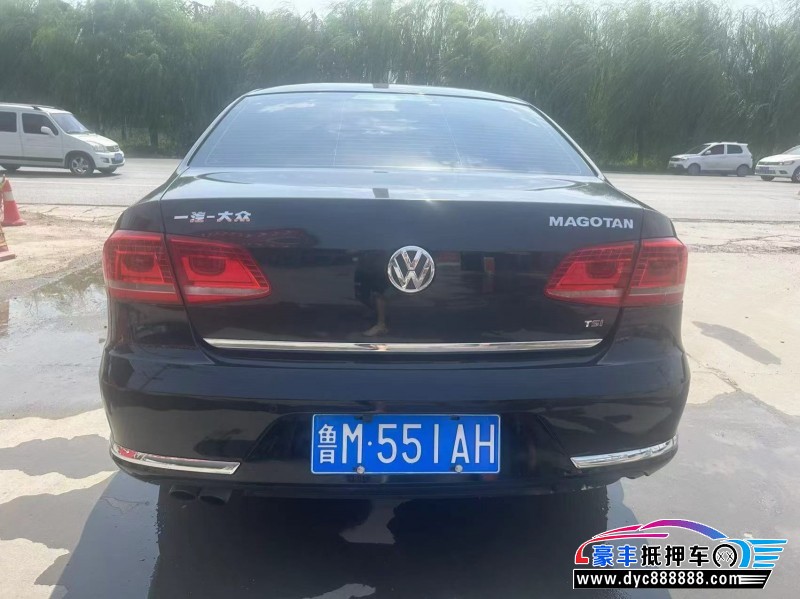 13年大众迈腾轿车抵押车出售