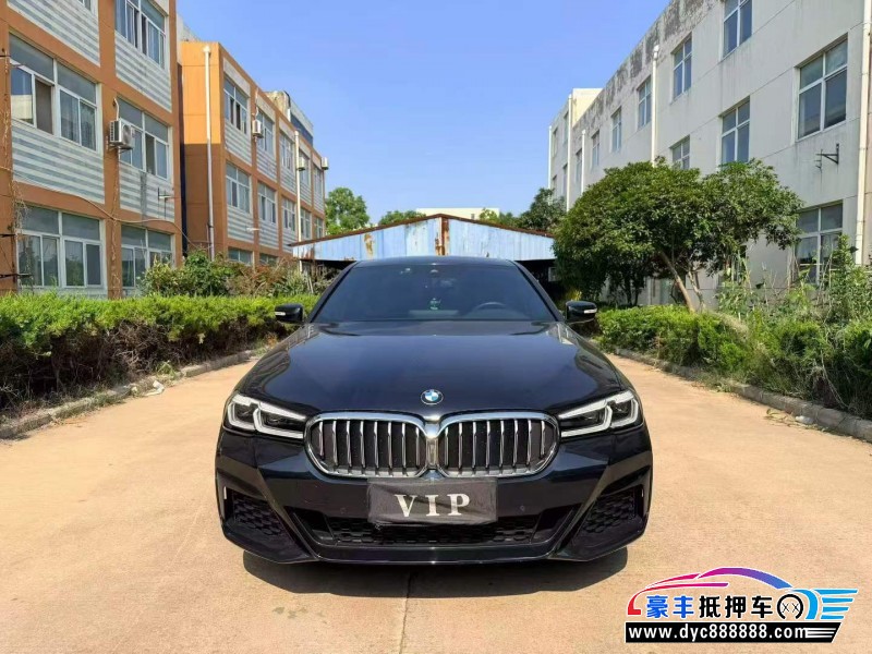 抵押车出售21年宝马5系轿车