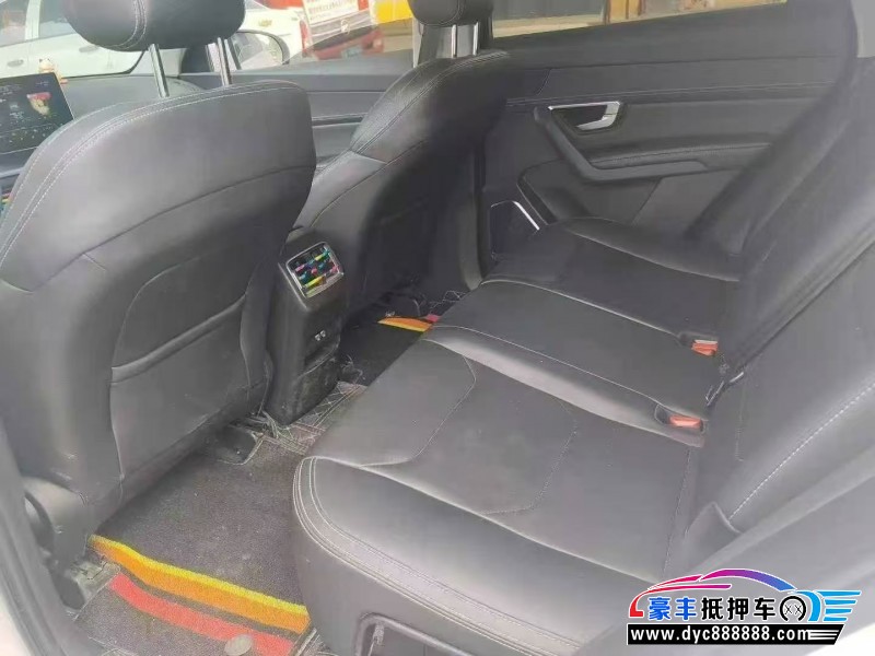 20年比亚迪宋轿车抵押车出售