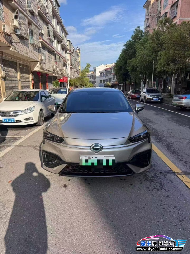 抵押车出售24年埃安魅S580轿车