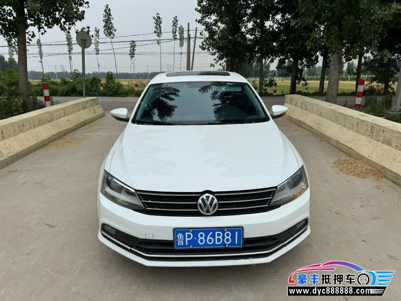 抵押车出售18年大众速腾轿车