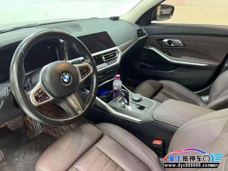 20年宝马3系轿车抵押车出售