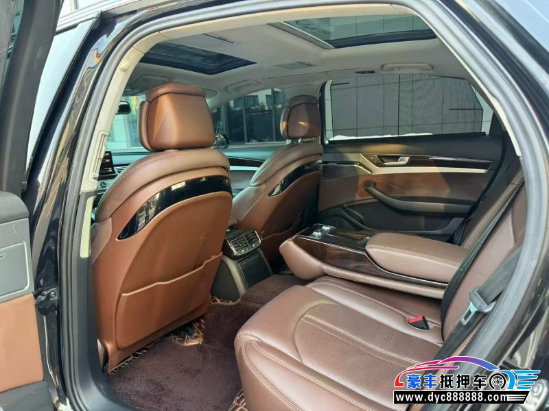 15年奥迪A8L轿车抵押车出售