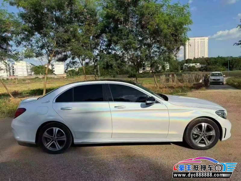 21年奔驰C轿车抵押车出售
