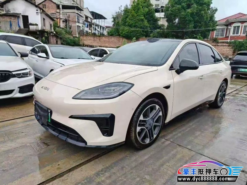 25年埃安RT轿车抵押车出售