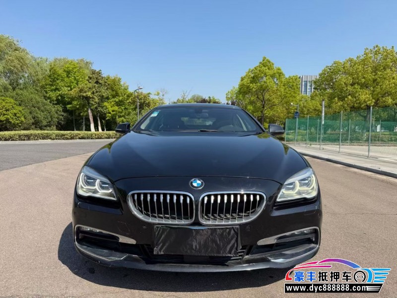 抵押车出售17年宝马6系轿车