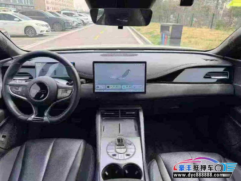 25年比亚迪海豹轿车抵押车出售