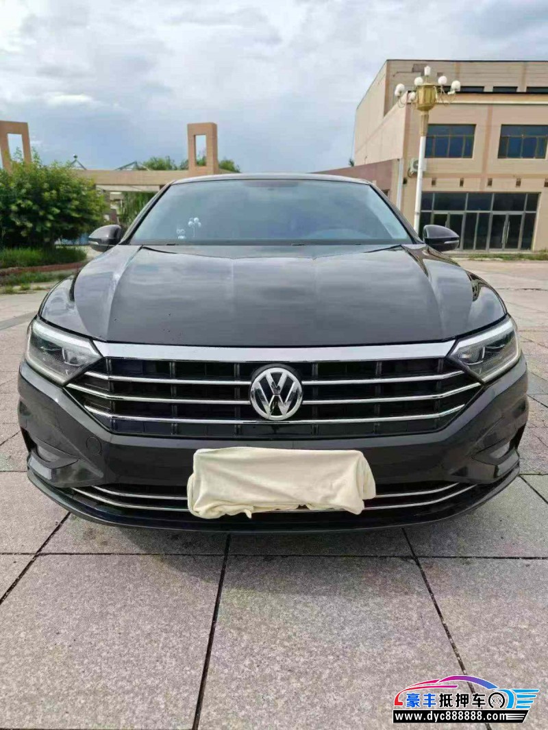 抵押车出售21年大众速腾轿车