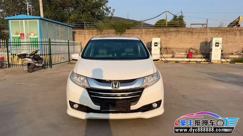 抵押车出售17年本田奥德赛轿车