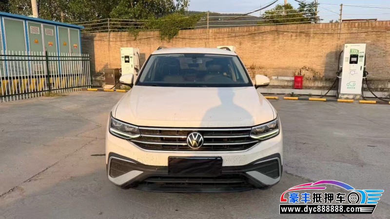 抵押车出售22年大众途观L轿车