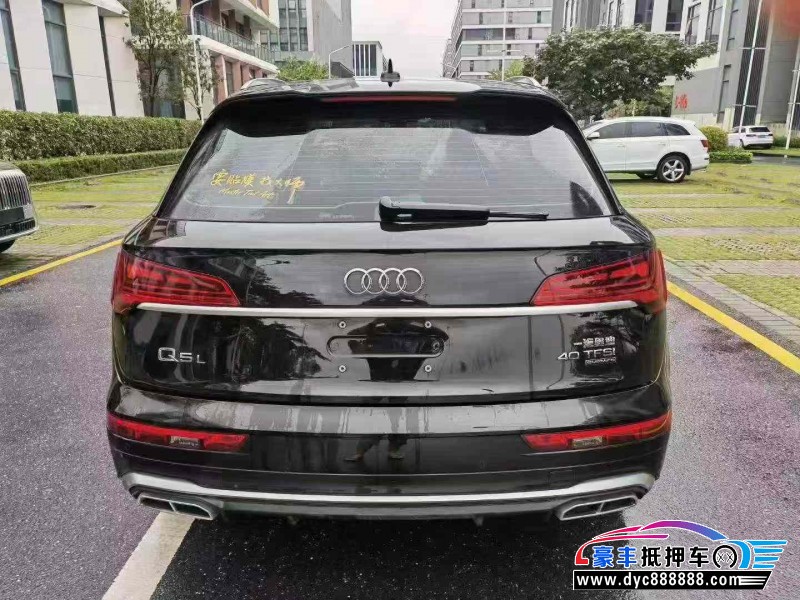 23年奥迪Q5轿车抵押车出售