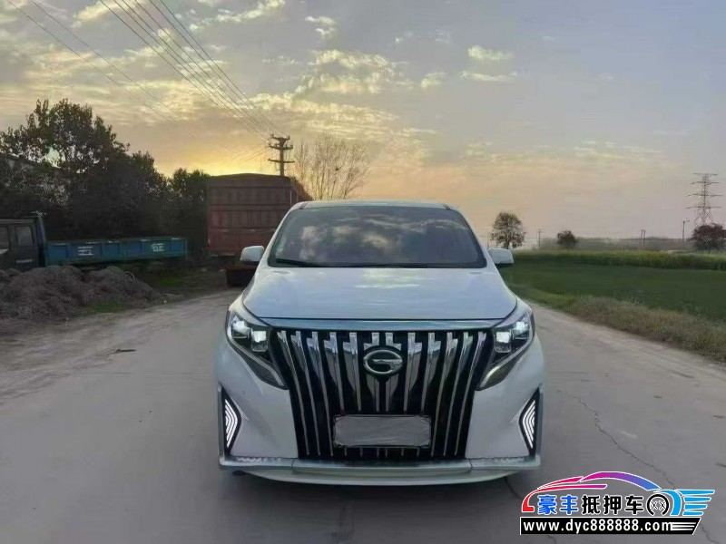 抵押车出售21年传祺M8轿车