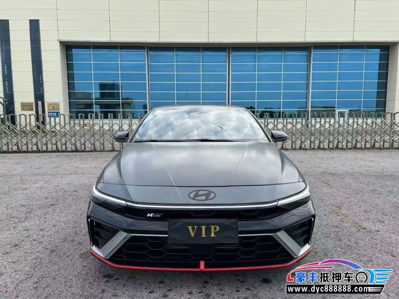 抵押车出售24年现代伊兰特轿车