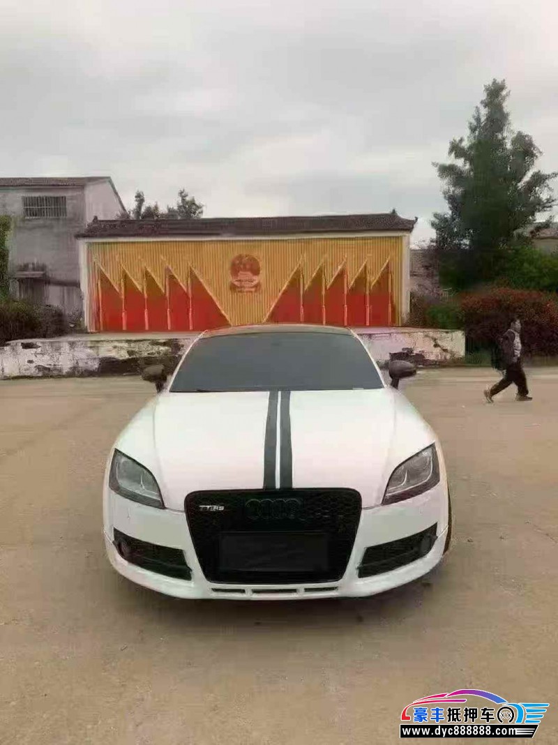 抵押车出售10年奥迪TT轿车