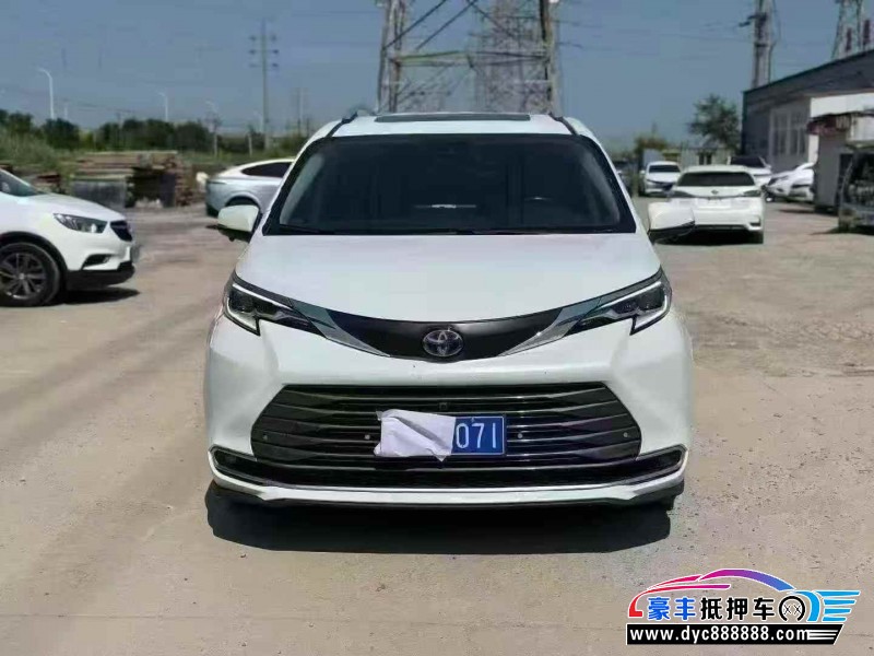 抵押车出售22年丰田塞纳MPV