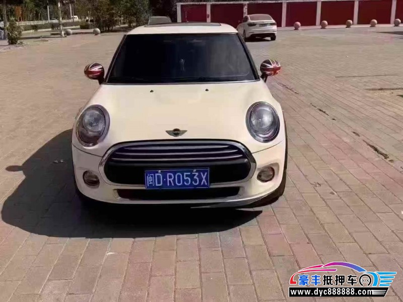 抵押车出售16年宝马MINISUV