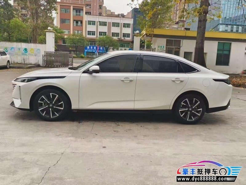 25年长安逸动轿车抵押车出售
