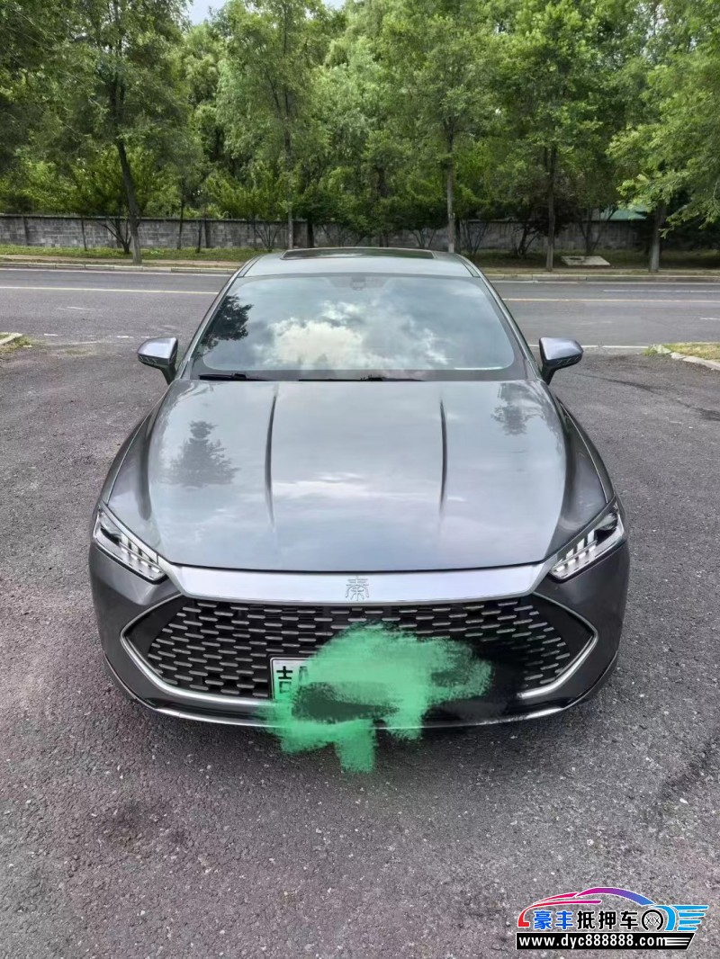 抵押车出售21年比亚迪秦轿车