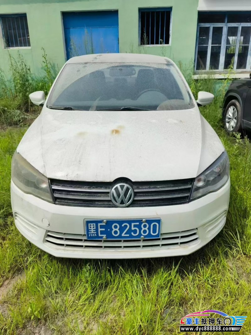 抵押车出售13年大众捷达轿车